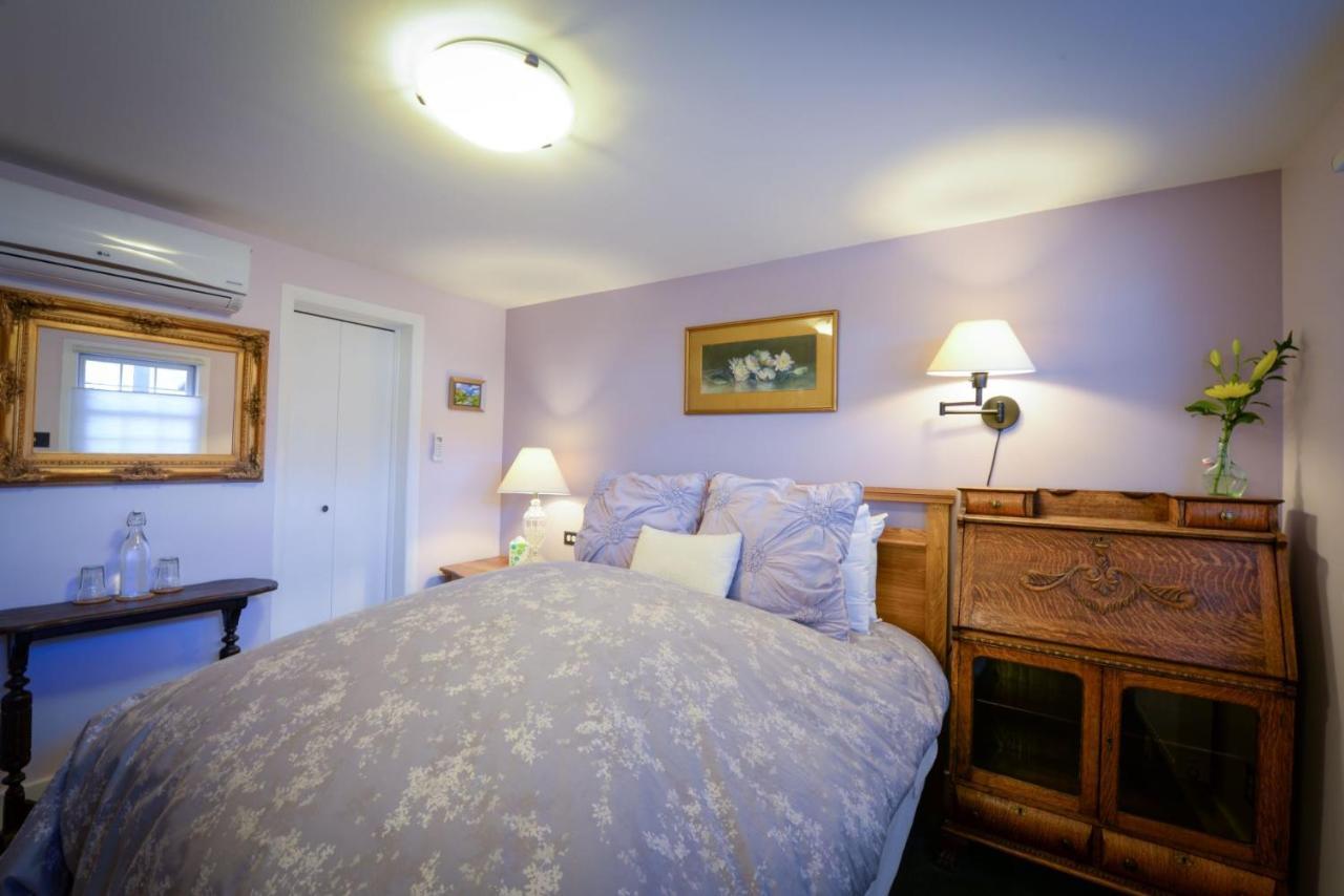 Briar Rose Bed & Breakfast Боулдър Стая снимка