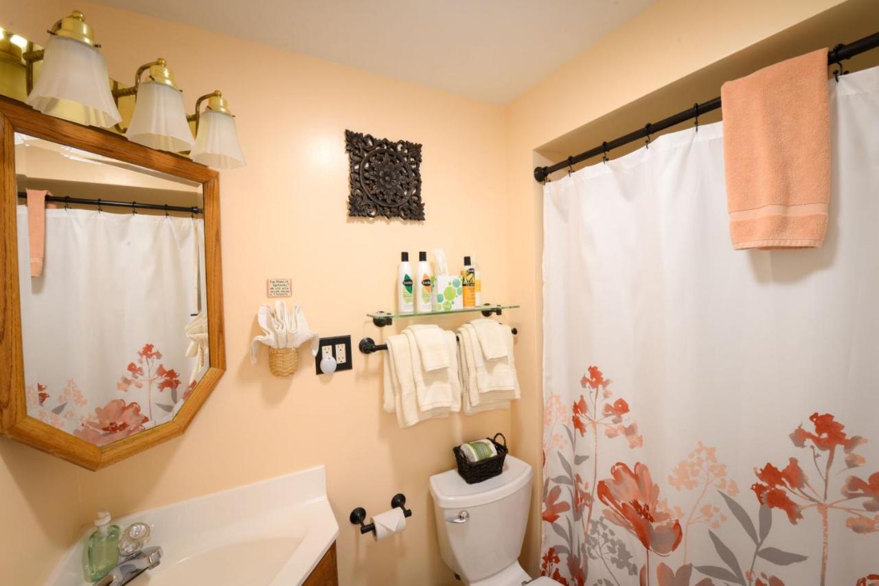 Briar Rose Bed & Breakfast Боулдър Стая снимка